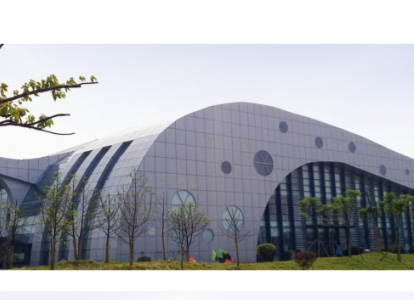 额尔古纳会议中心外景网架工程